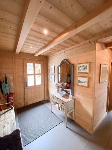 Luxury chalet in Les Diablerets / Villars ski area gallery image 3