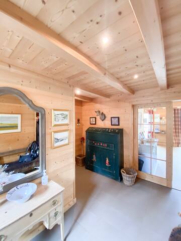 Luxury chalet in Les Diablerets / Villars ski area gallery image 4