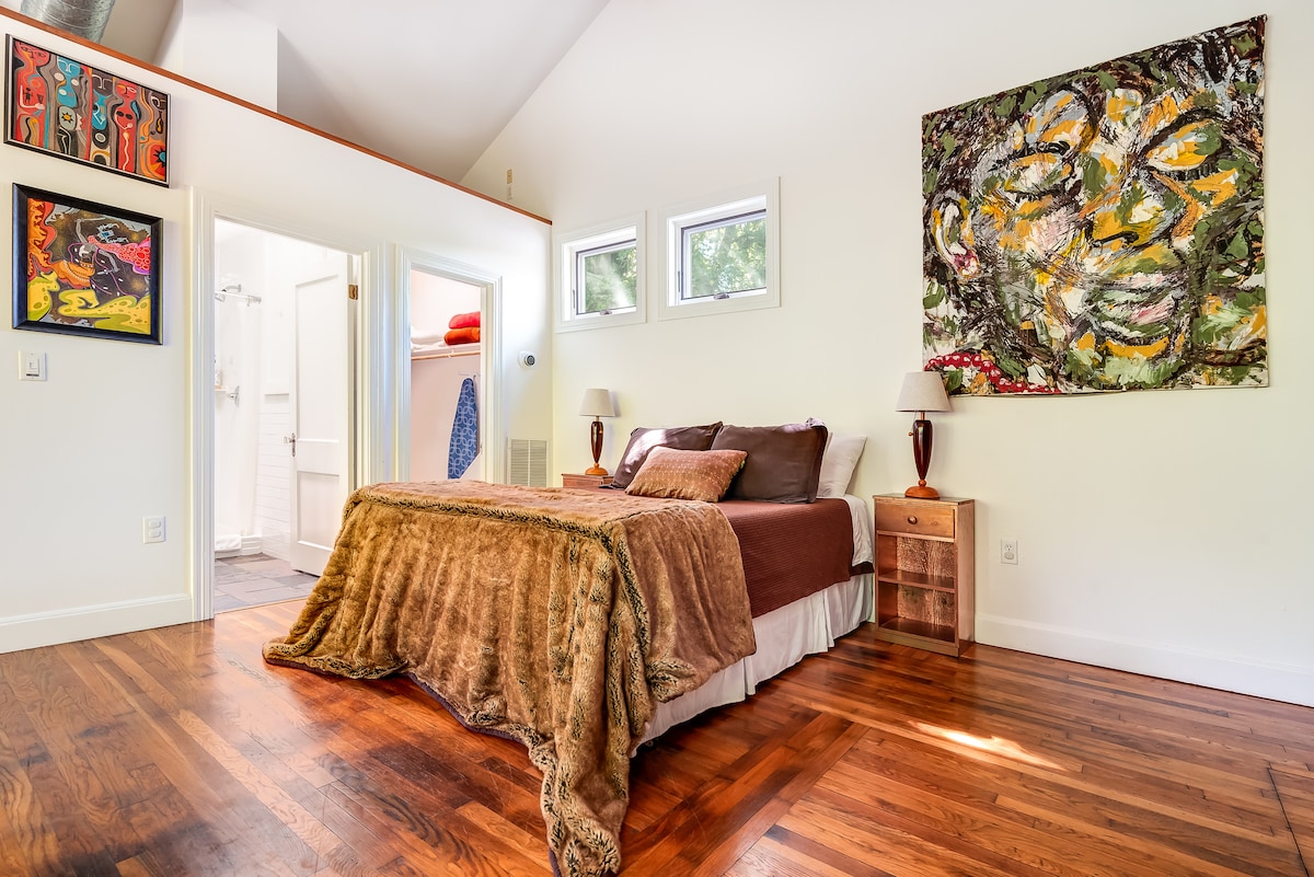 Treehouse - Walk to South Congress & Downtown ATX