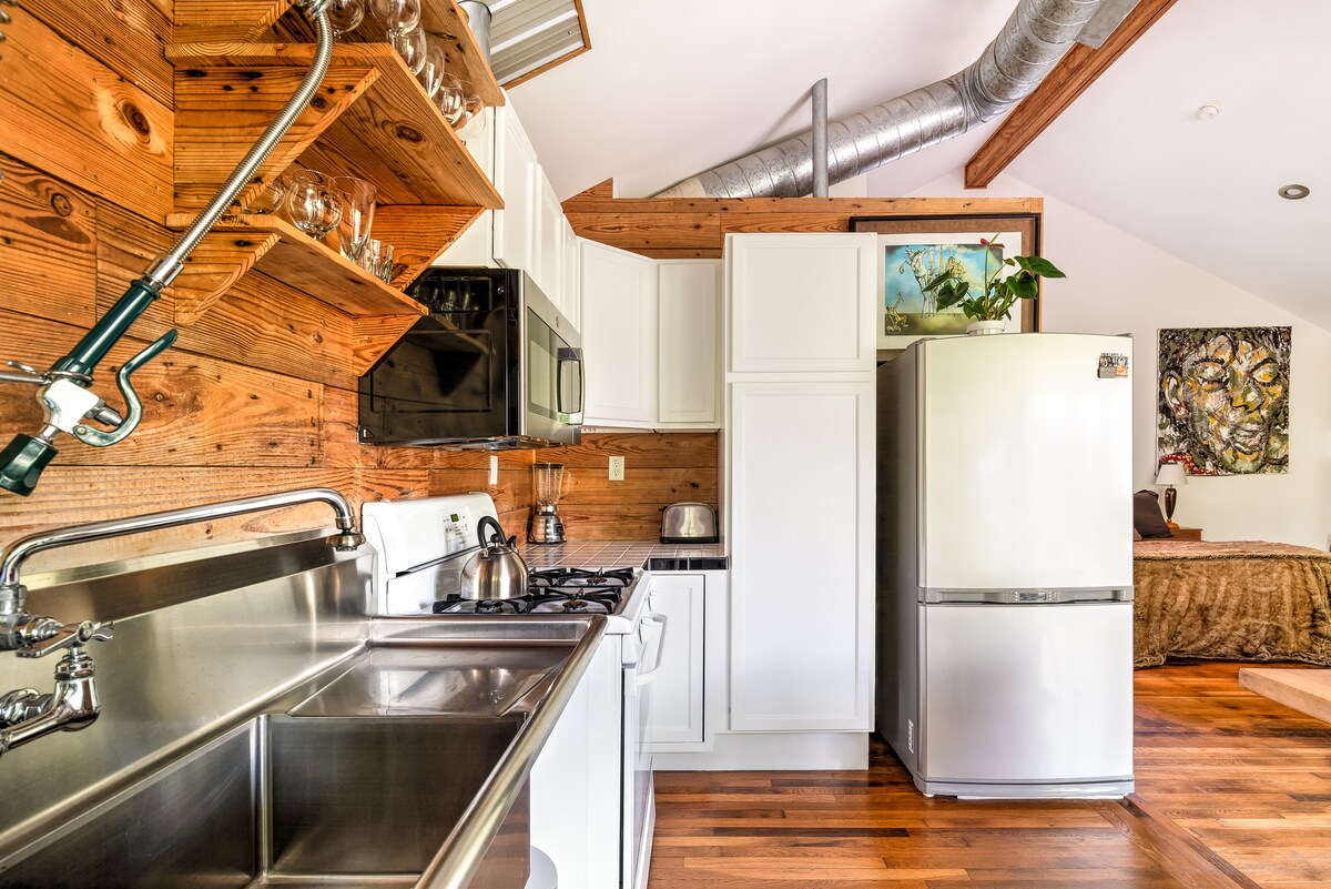 Treehouse - Walk to South Congress & Downtown ATX