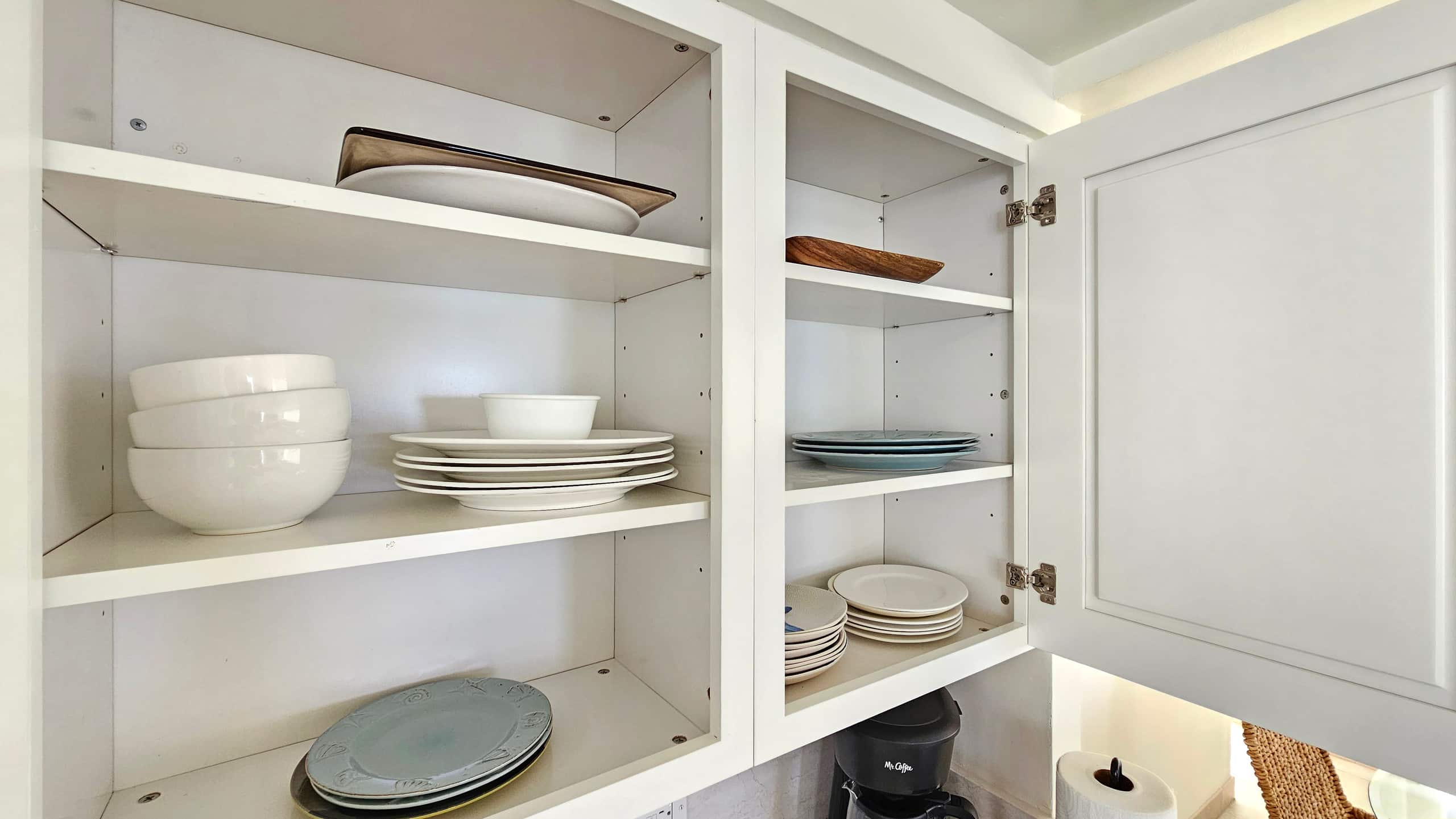 DHBH 1101 A loved Gold Coast Condo - Image 11