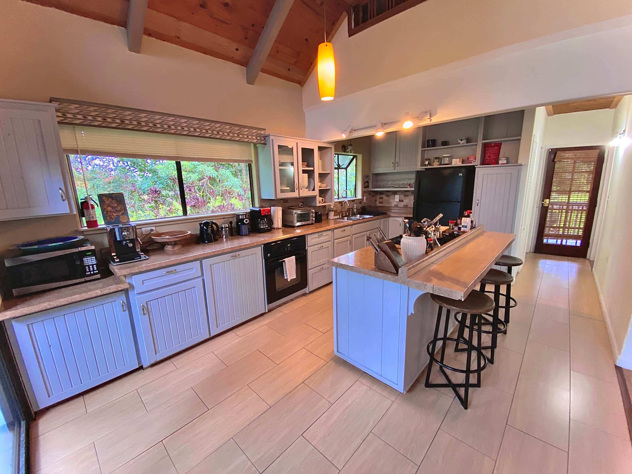 Home in Keaau · ★4.96 · 2 bedrooms · 3 beds · 1 private bath - Image 13