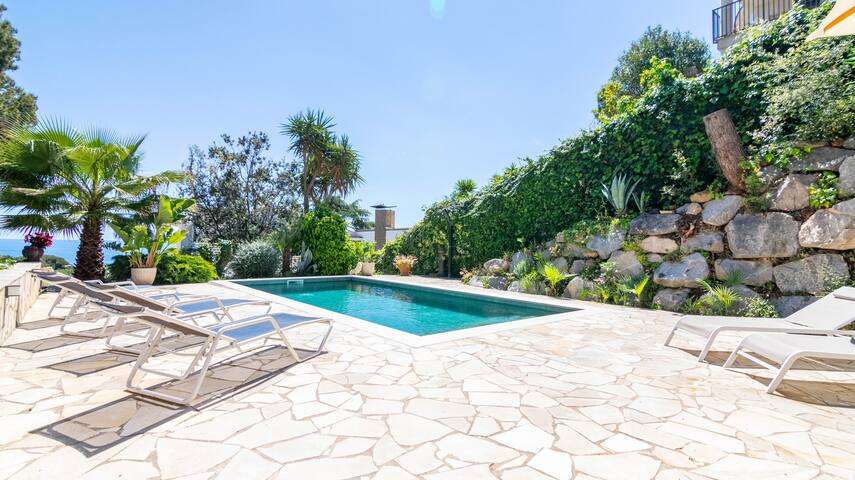 ★ CoastalVillas – Villa Treumal ★ near beach gallery image 3