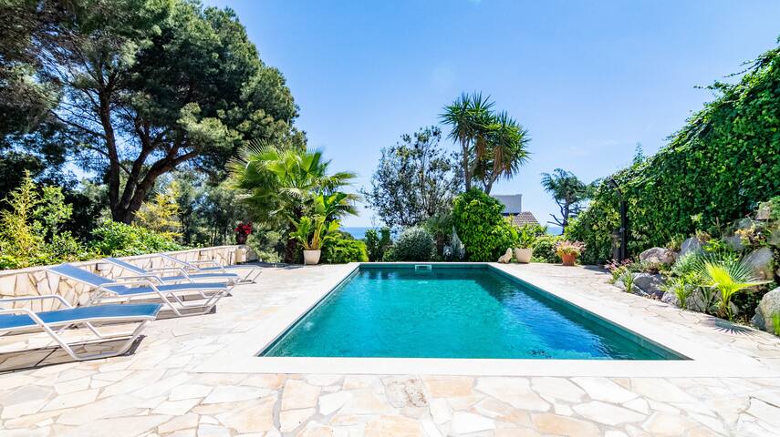 ★ CoastalVillas – Villa Treumal ★ near beach