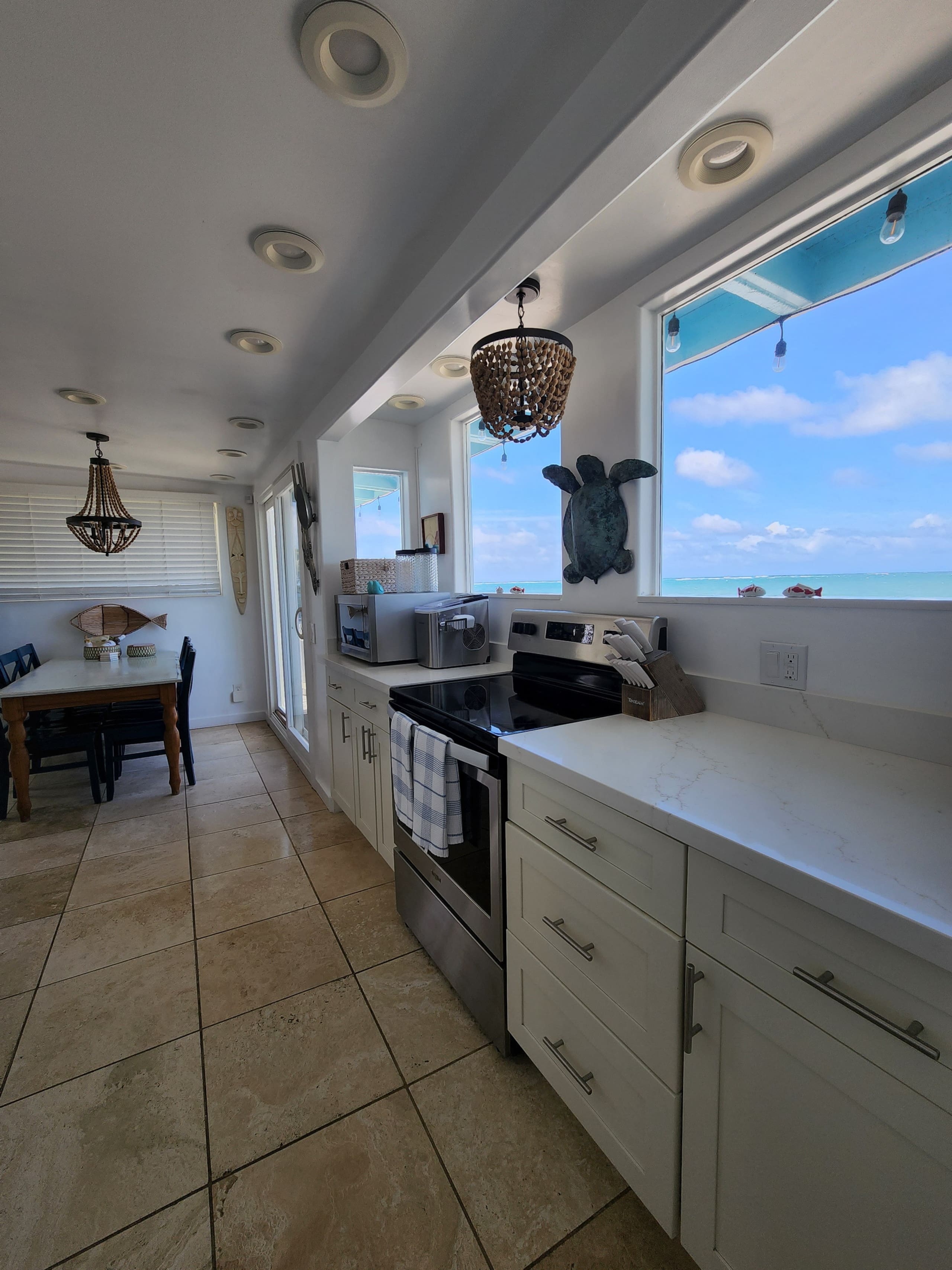 Home in Hauula · ★4.99 · 4 bedrooms · 5 beds · 2.5 baths - Image 7