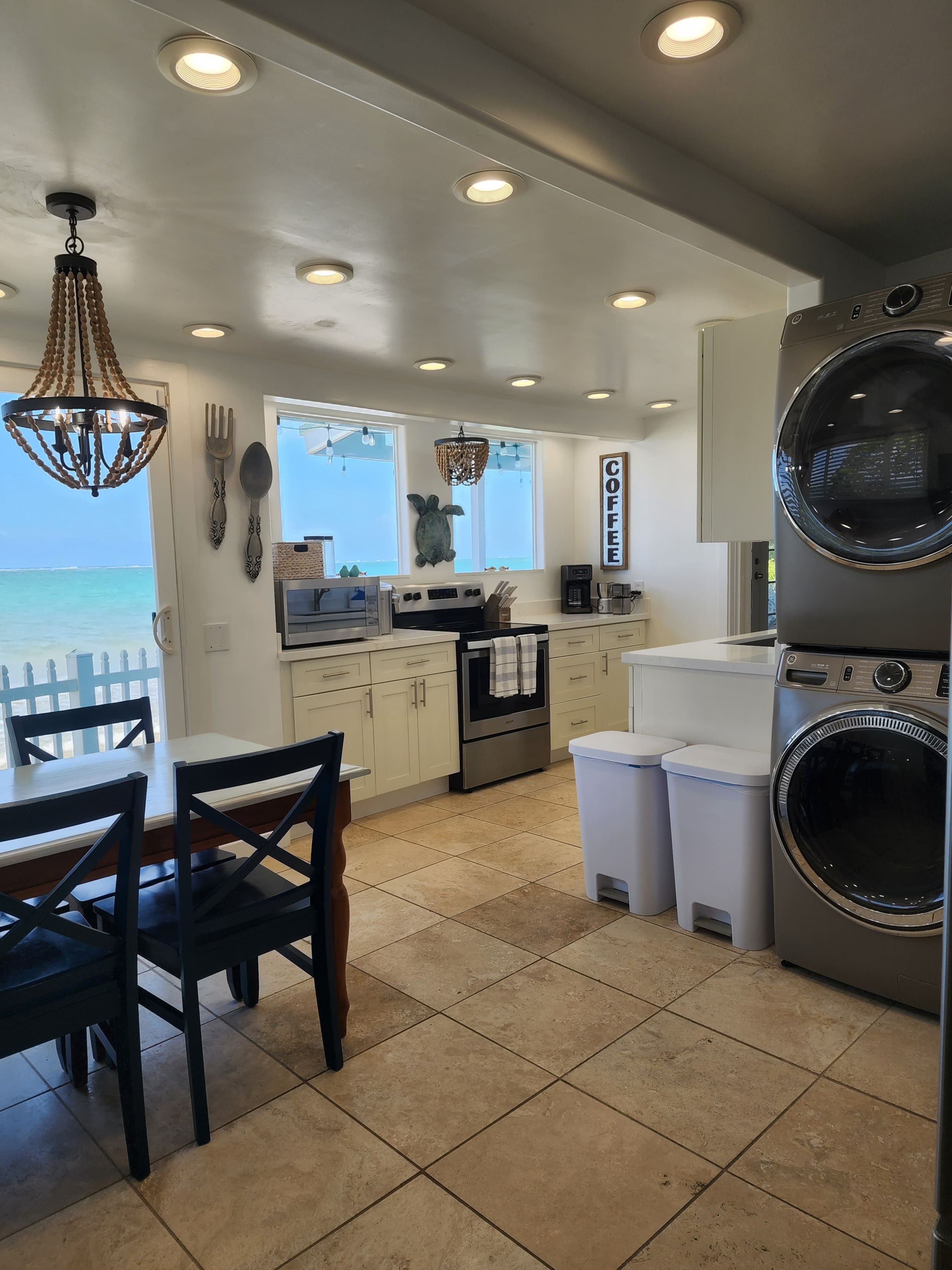 Home in Hauula · ★4.99 · 4 bedrooms · 5 beds · 2.5 baths - Image 10