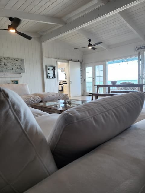 Successful Airbnb property: Moeʻuhane Kai Beach Front Home in Punaluu