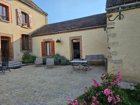 Top performing Airbnb: Le Fournil (tourism and professional) in Yonne