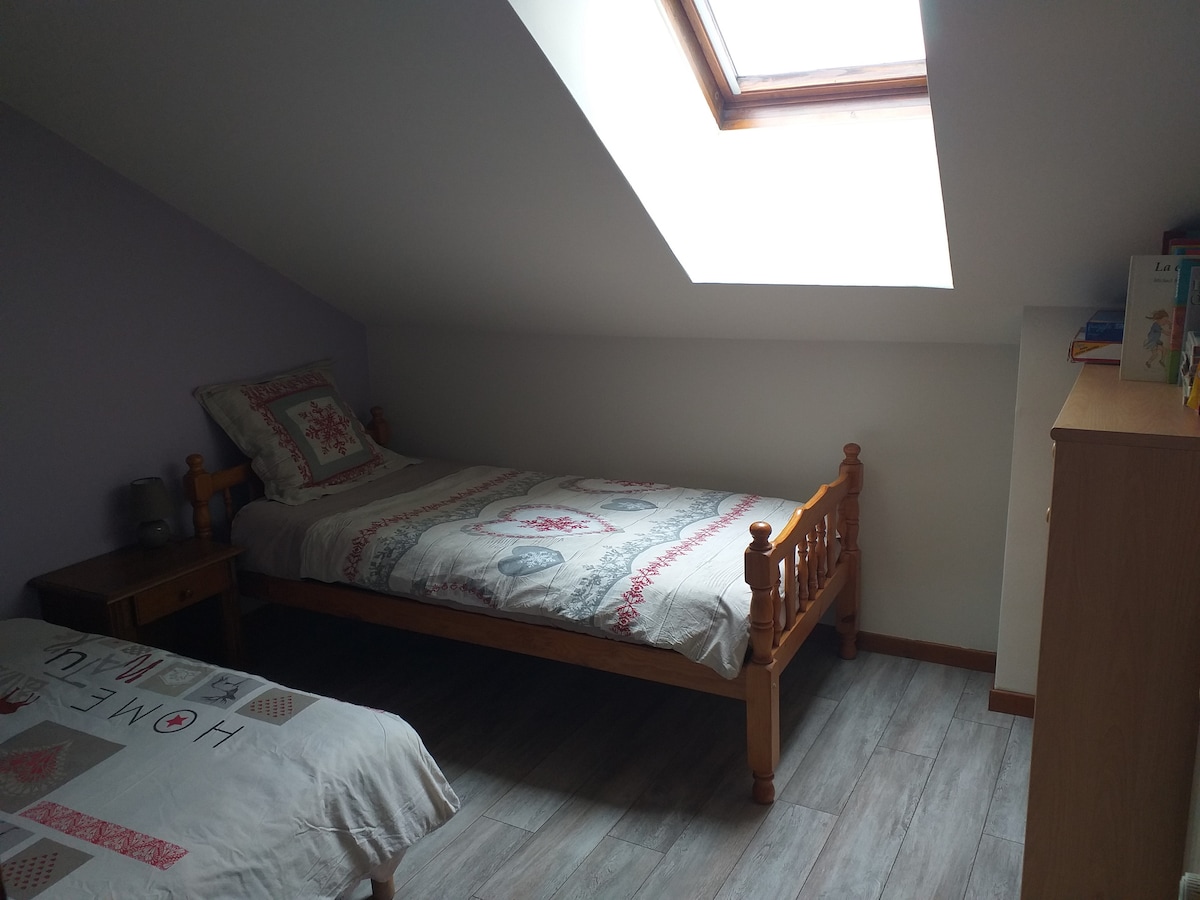 განათებული მარტივი