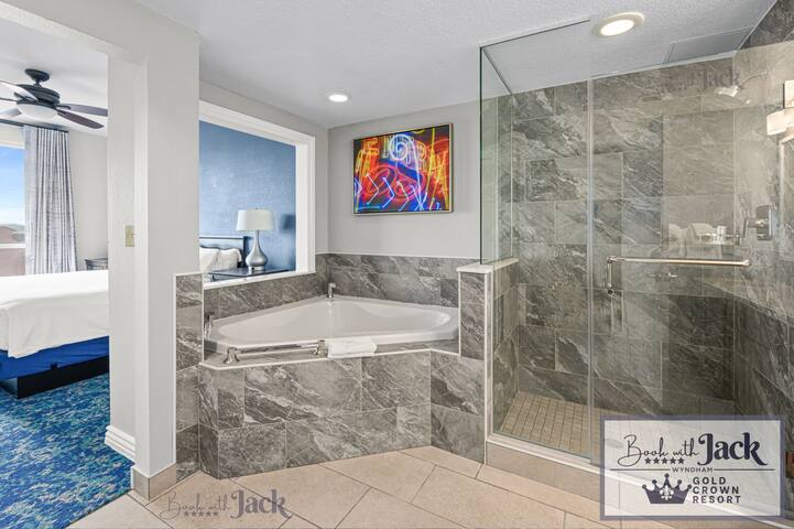 *HUGE* 3bdrm Suite @Wyndham Grand Desert gallery image 2