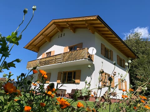 Chalet Villa 'Alpen Lodge Tirol' - complete house