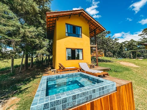 Chalet with Heated SPA, Swimming Pool and Mountain View