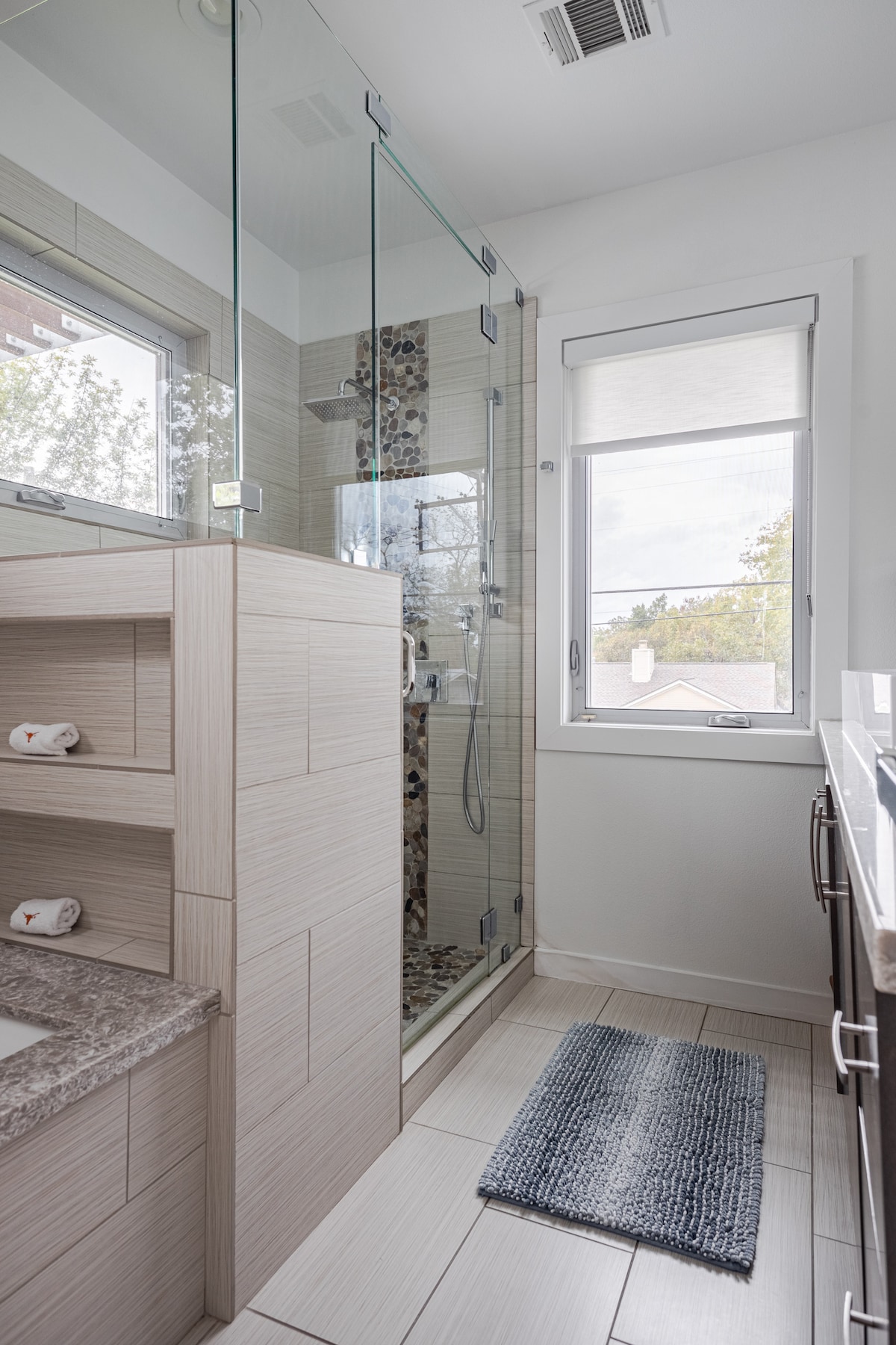 Spacious home in quiet, central neighborhood