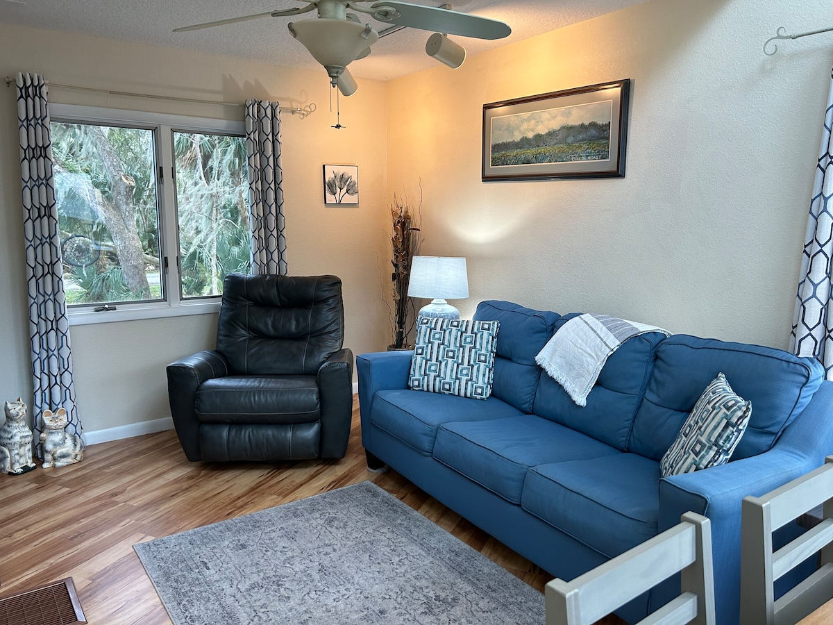 Successful Airbnb property: Sanctuary on Lake George, Waterfront Paradise! in Deltona / Daytona Beach / Ormond Beach