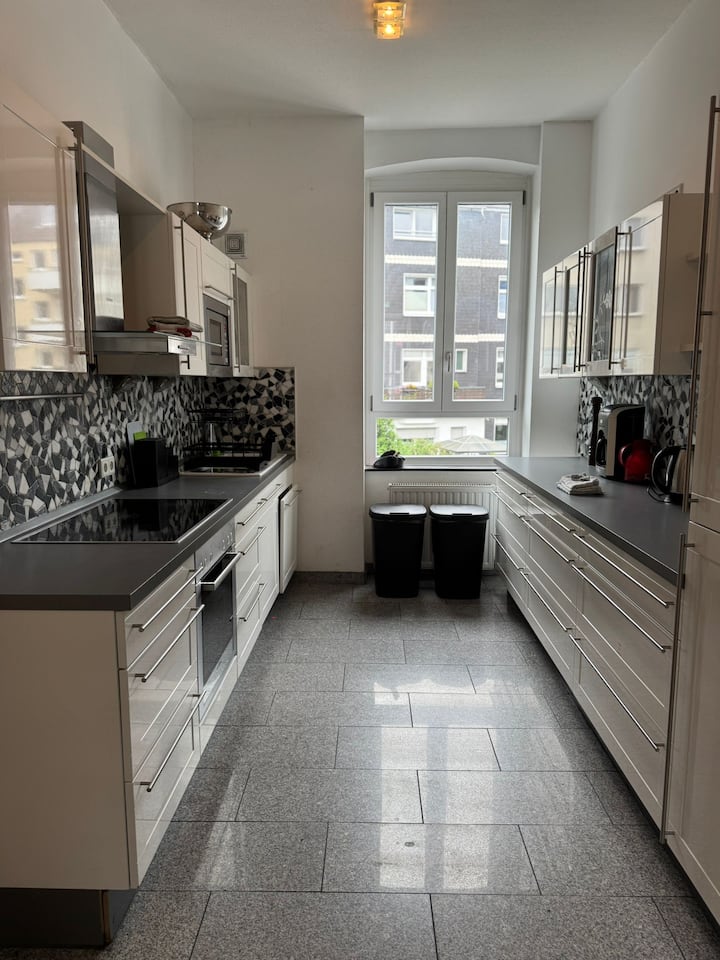 Hostel Own Apartment With 14 Beds. - Essen