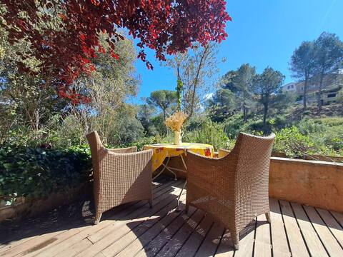 SUITE WITH TERRACE  20 MIN FROM BARCELONA LA FLOWER