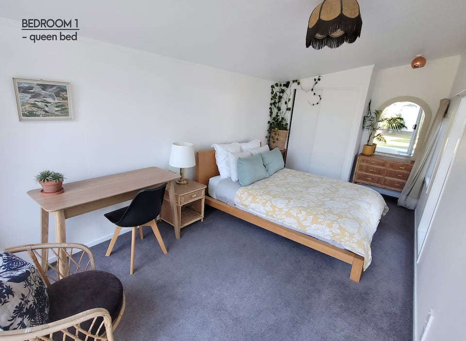 Aloha Beach House, one block from Papamoa Beach, Papamoa, Bay of Plenty, New Zealand, photo 6 of 10