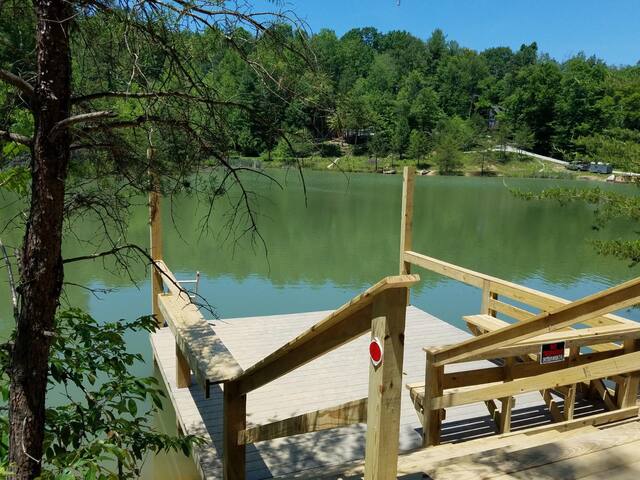 Scenic Cabin Rentals managed Airbnb listing 1