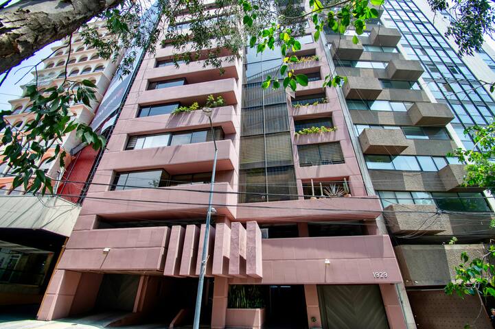 !NEW! Eclectic Jungle Amazing Depto Top Polanco gallery image 3