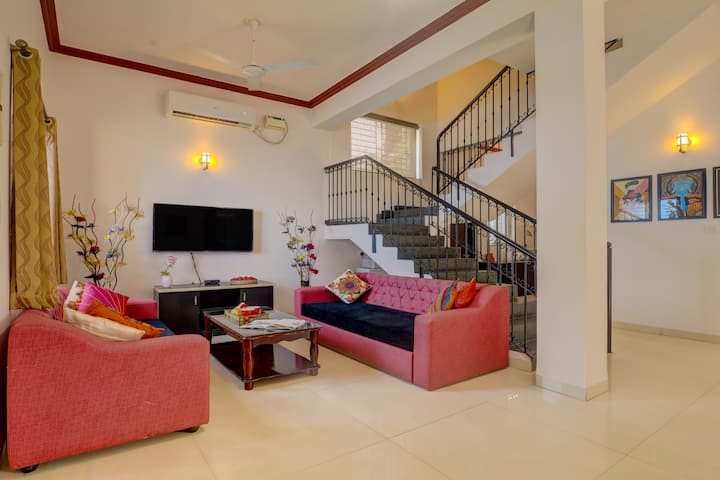 Living room image 2