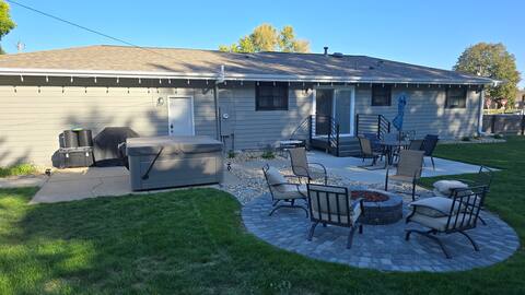 Beautiful Family Home - Perfect for Large Groups!