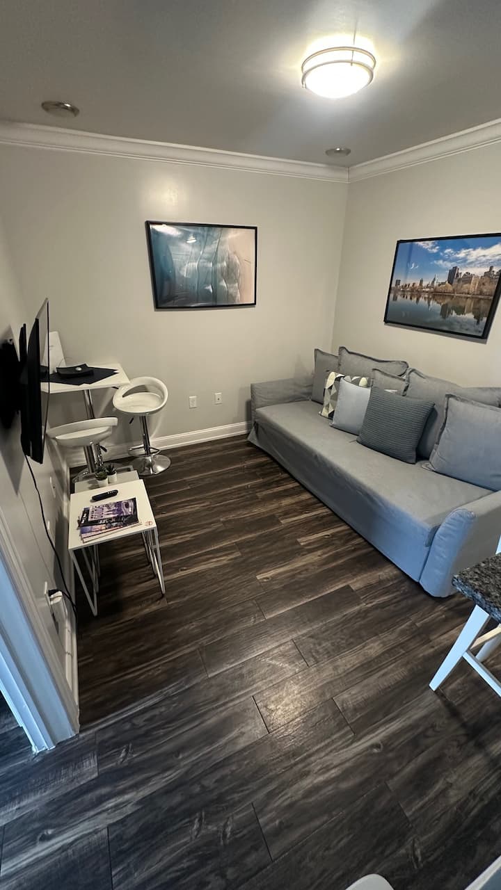 “Stunning 1br Near Nyc | 30 Min To Times Sq” - New York City