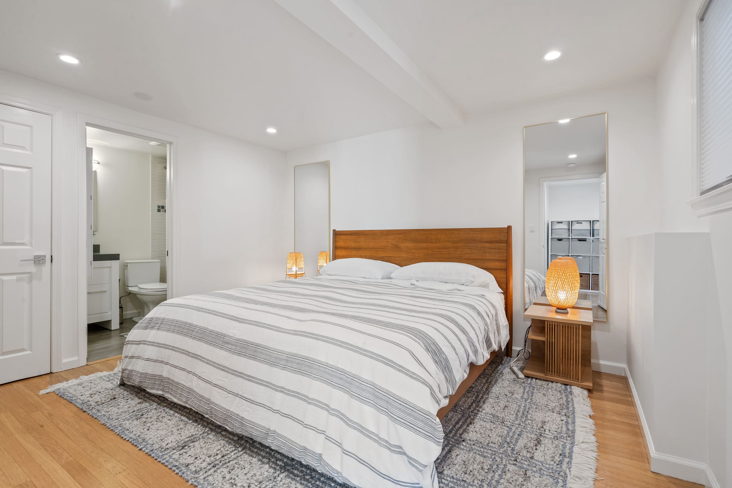 Home in San Francisco · ★4.92 · 4 bedrooms · 5 beds · 3 baths - Image 7