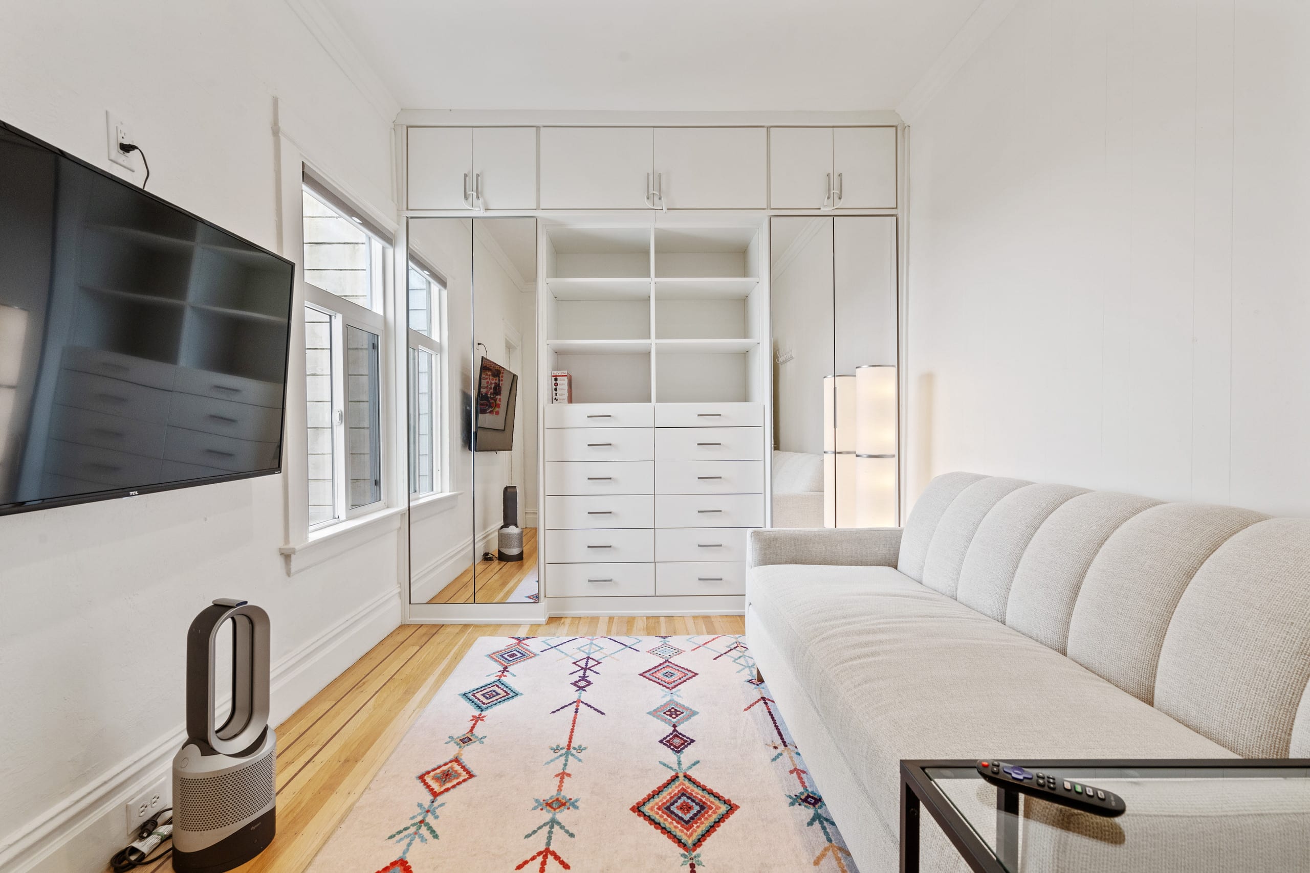 Home in San Francisco · ★4.92 · 4 bedrooms · 5 beds · 3 baths - Image 14
