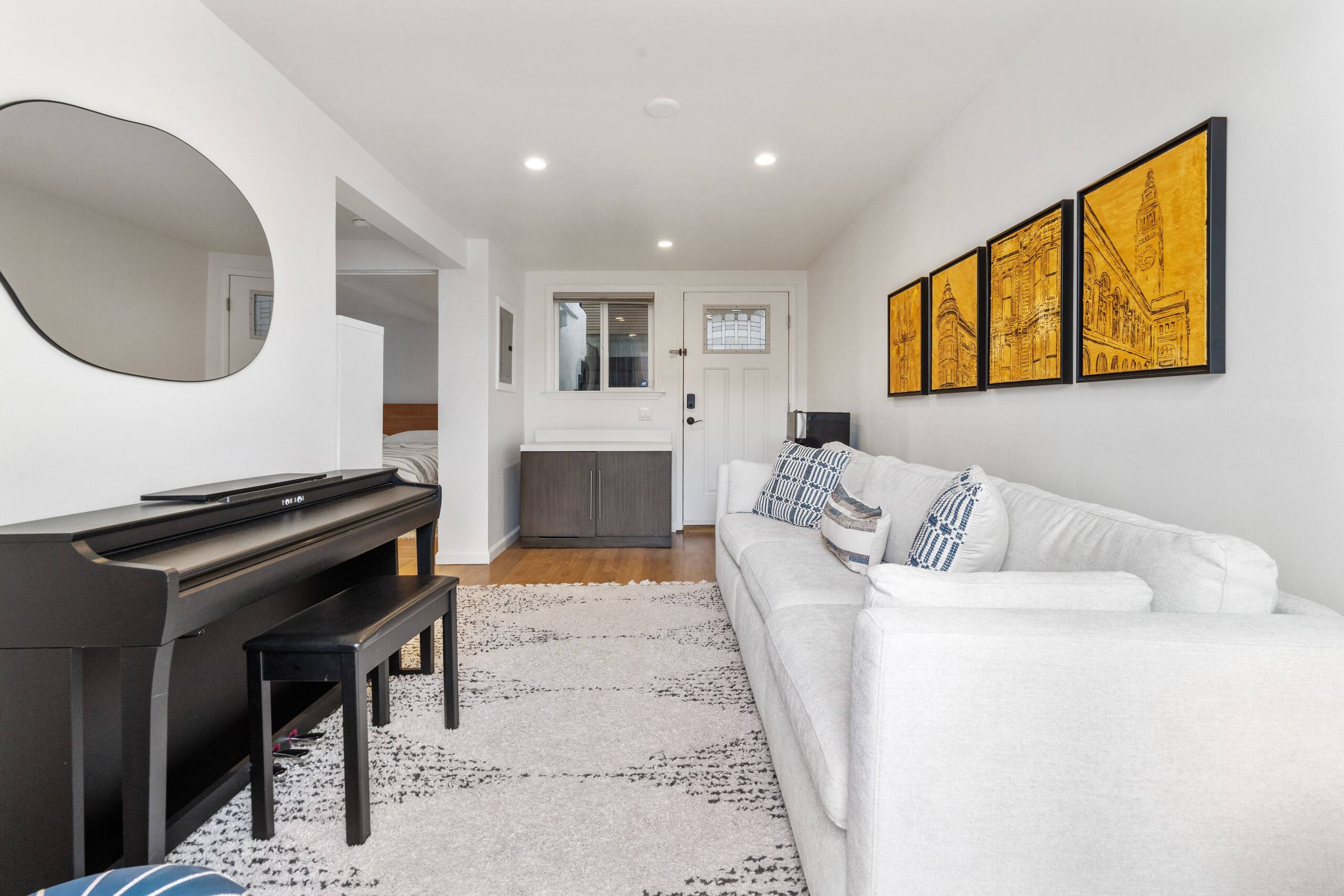 Home in San Francisco · ★4.92 · 4 bedrooms · 5 beds · 3 baths - Image 25