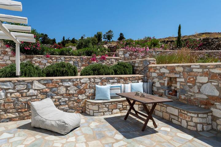 Villa Louka in Golden Beach Paros gallery image 5