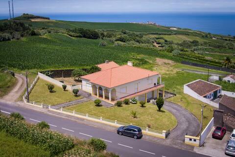 Five-way house
