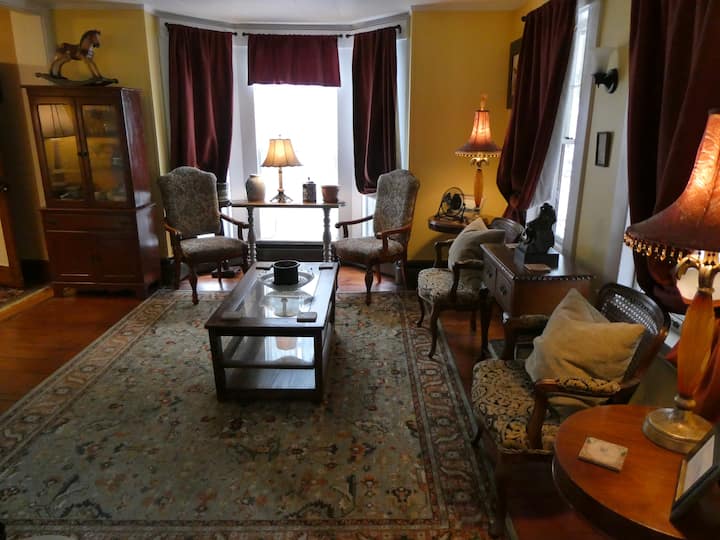 R6 Small Single Room W/full Bed & Shared Bath - Provincetown, MA