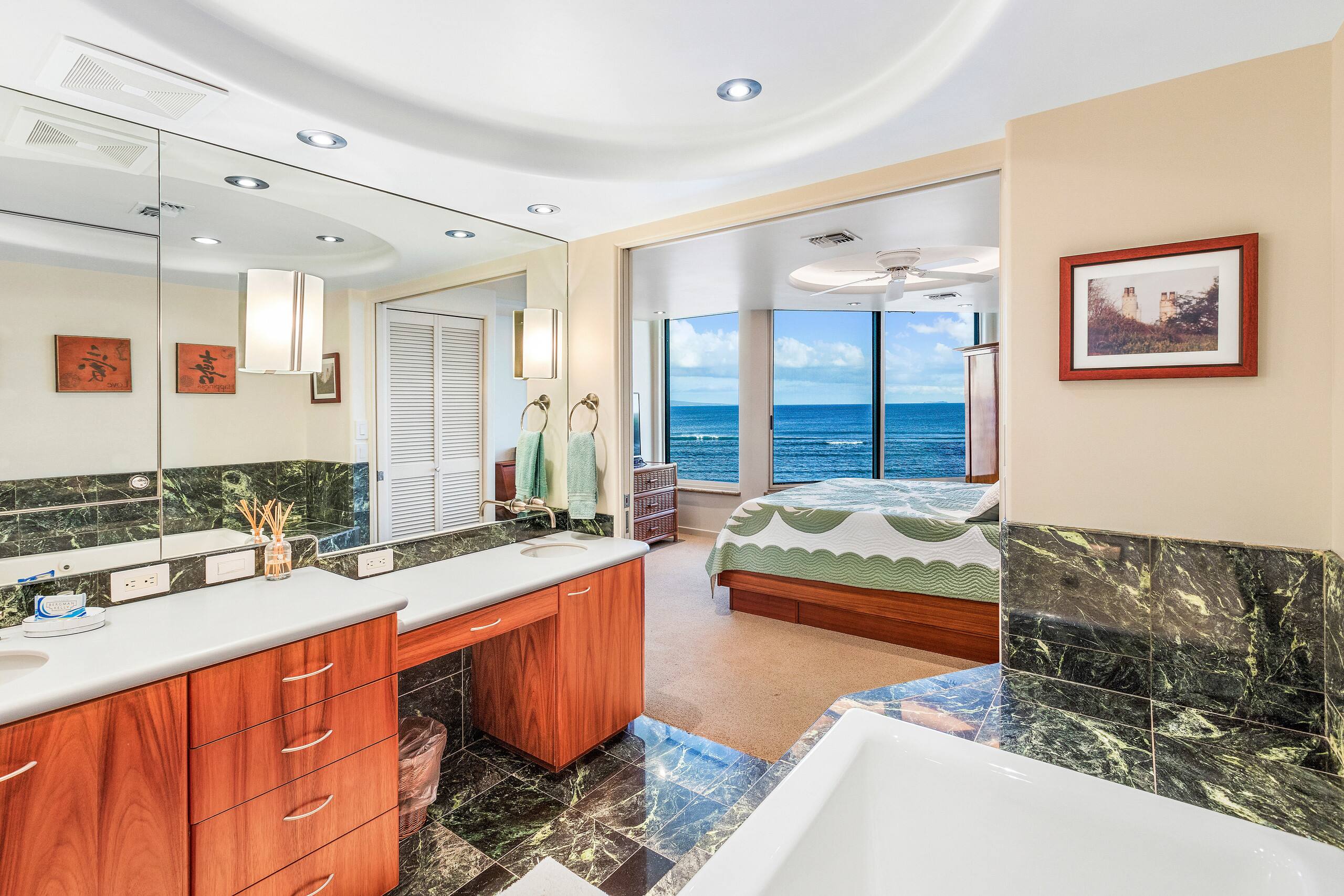 Condo in Wailuku · ★4.96 · 2 bedrooms · 2 beds · 2 baths - Image 6
