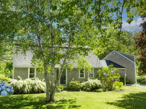 Pure Maine: Scenic Gardens, Harbors, & Beaches