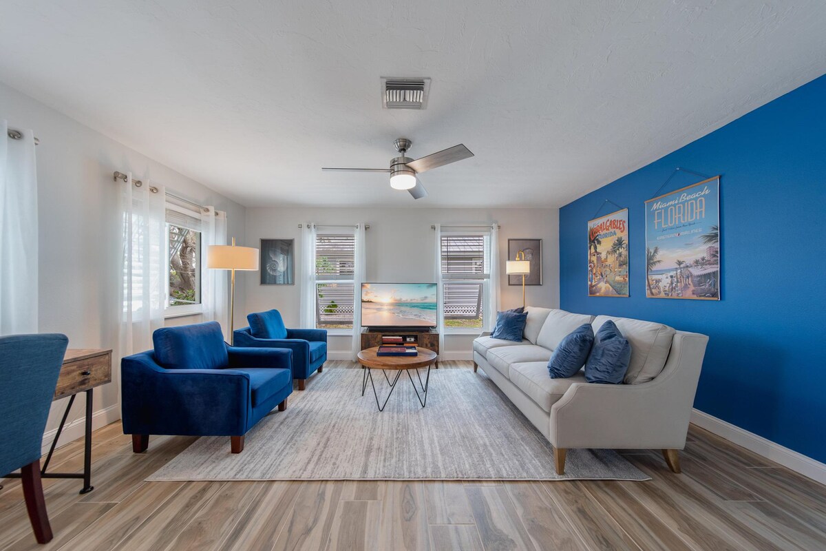 Top Airbnb: Historic District Charmer-Walk to Town and Harbor in Punta Gorda