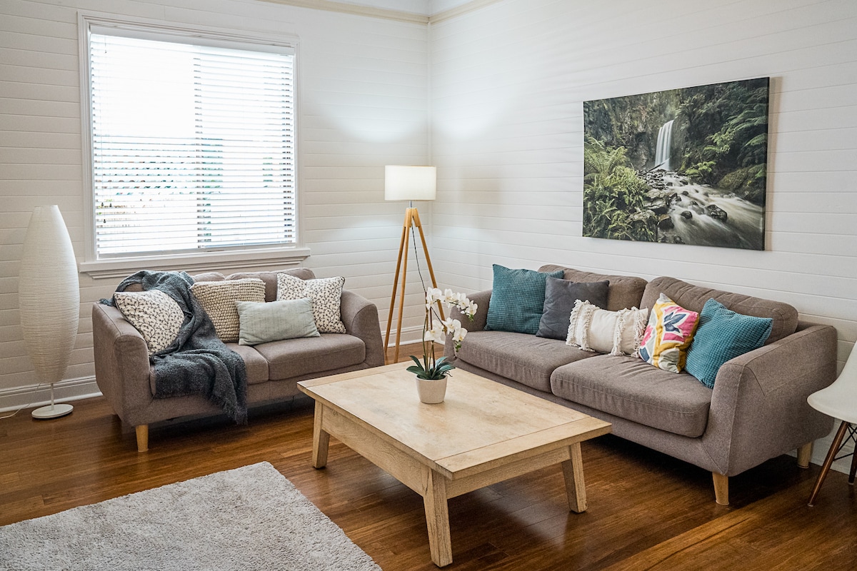 Top Airbnb: Seaside Cottage Stanwell Park in Wollongong City Council