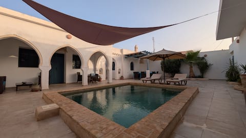 Djerba, Erriadh, 4 Bedroom House, Sleeps 10