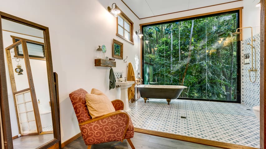 BLUEBIRD – an exquisite stay