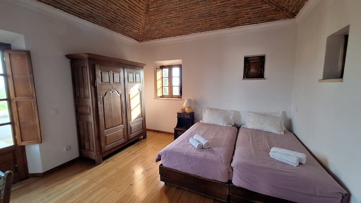 Spálňa z apartmánu 4 (1. poschodie)