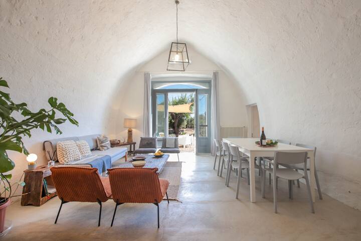 Historic villa and pool set amongst ancient olives gallery image 2