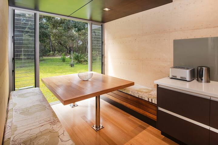 Selador- Couples Bush Retreat & Close To Town gallery image 5