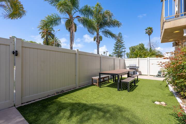 Dual Home Retreat | Sleep 16 | Prime PB Location gallery image 5