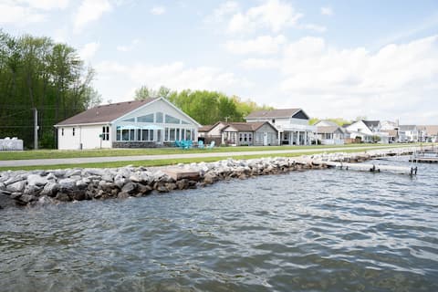Perfect Buckeye Lake Getaway!  Premium Location!