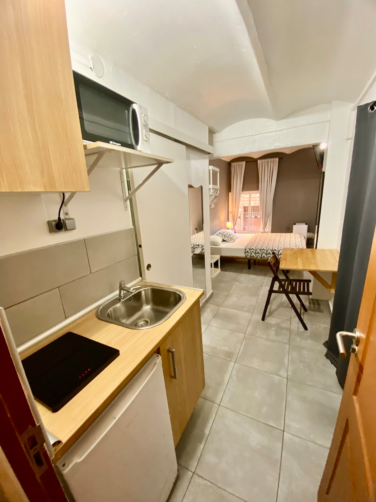 Successful Airbnb property: New apartment next to the metro in Sants E4 in Sants   Badal