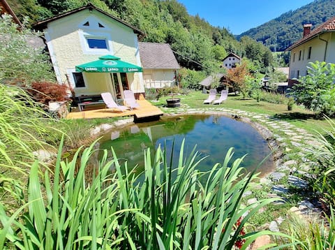 Top Airbnb: Divine Lake House in Kamnik