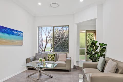 Luxury Charming, near Perth/Crown/Airport/shops