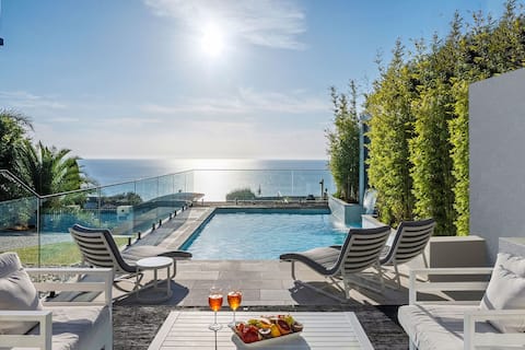 Mt Martha’s BEST View, Heated Pool*, Gas Fireplace