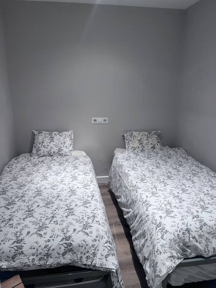 غرفة النوم 2