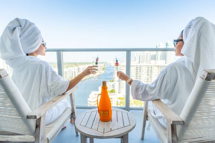 Breathtaking ocean views | Alexa, SmartTV, 100Mbps gallery image 2