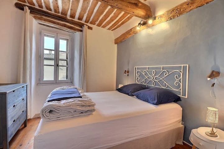 غرفة النوم 1